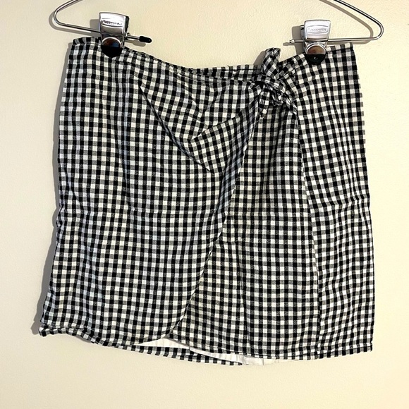 Madewell gingham tie front wrap mini skirt EUC size 4 / small - Picture 1 of 7
